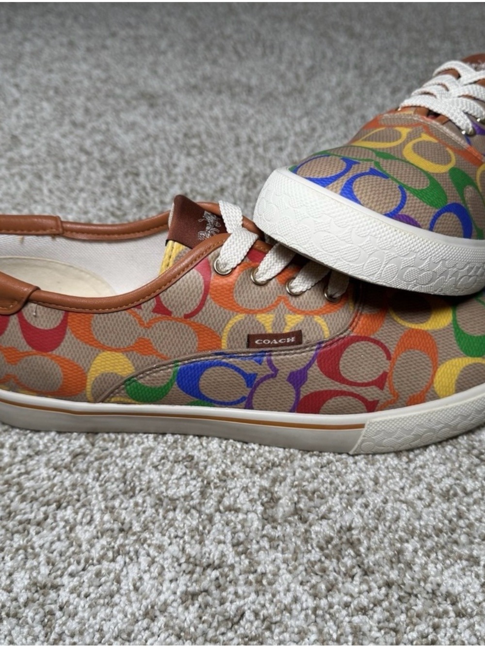 COACH Womens Size 8.5B
Citysole Lace Up Skate Rainbow
LIKE NWOT Sneakers